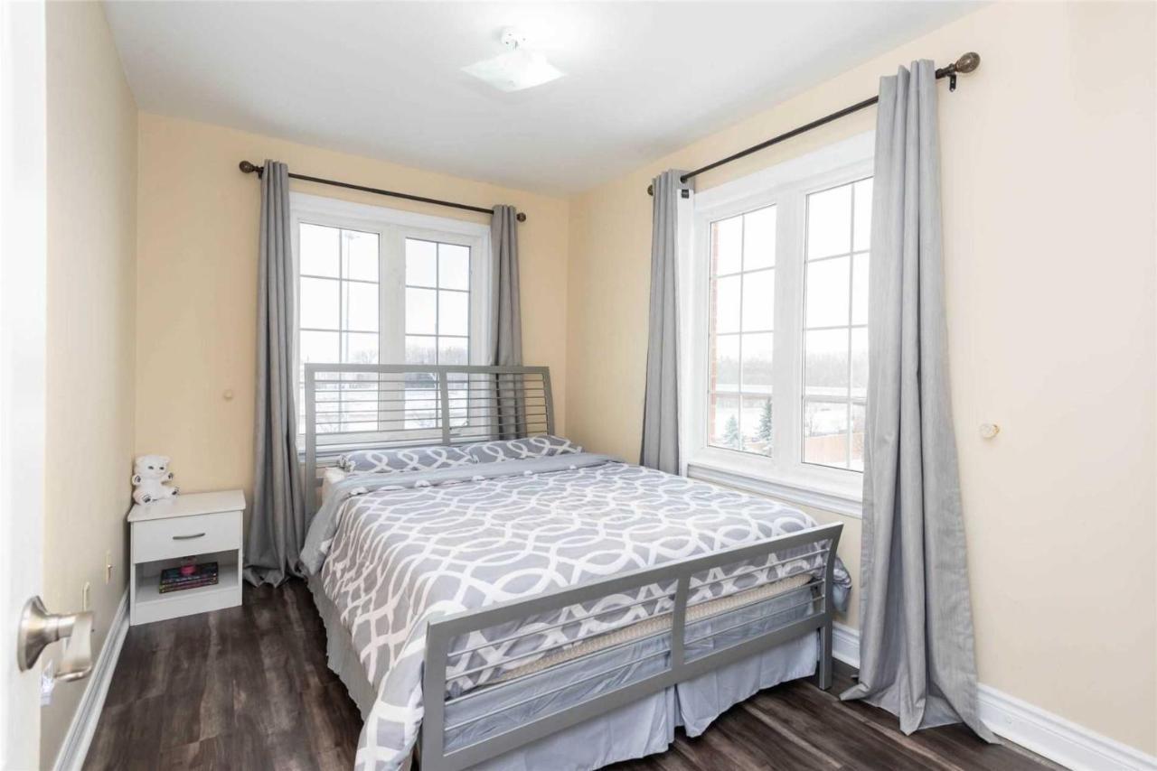 Jazzy Home Stay Mississauga Buitenkant foto