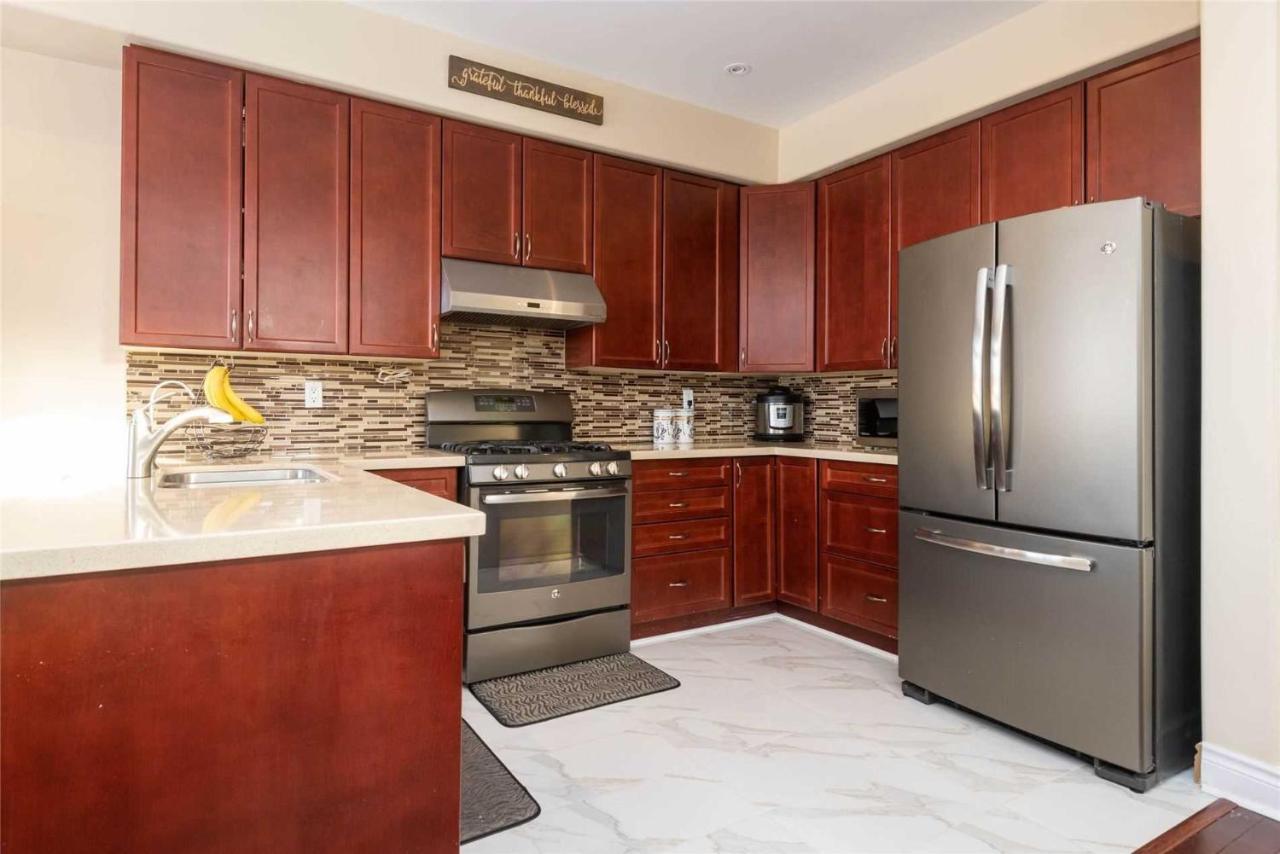 Jazzy Home Stay Mississauga Buitenkant foto